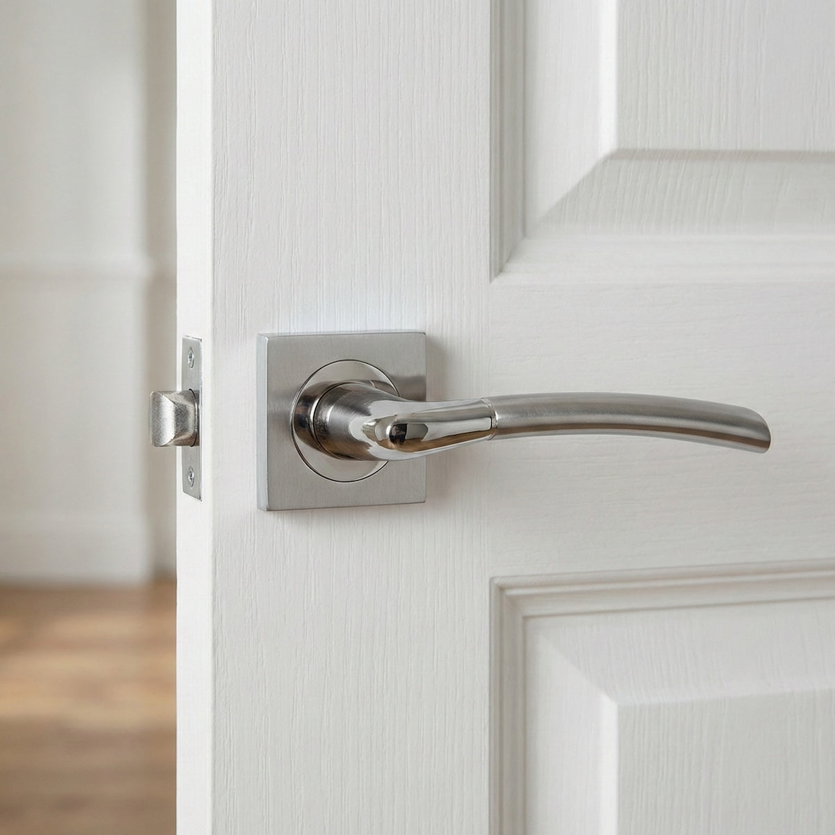 Belenus '430' ZAMAK door handle with Square Rose in two-tone finish