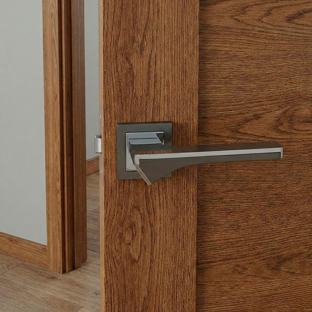 '748' model handle in reverse graphite zamak with square rose for doors