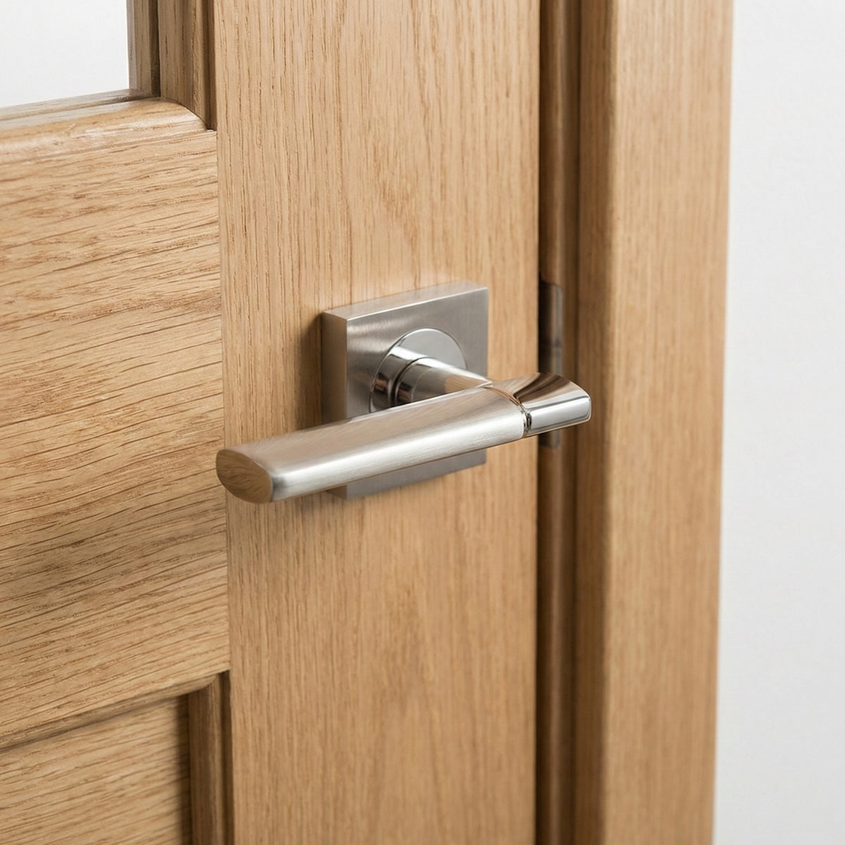 '240' model zamak door handle with square rose, two-tone finish