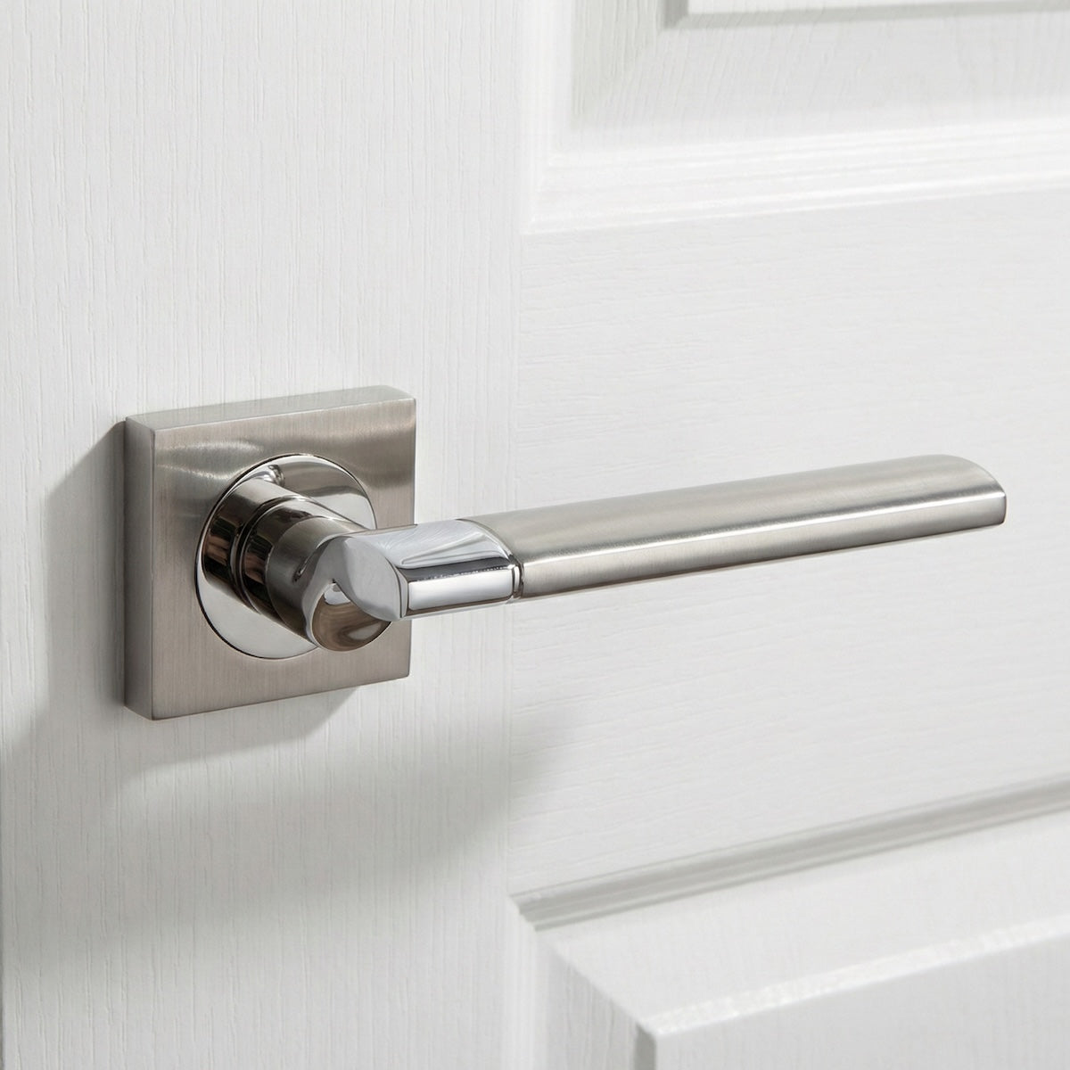 '240' model zamak door handle with square rose, two-tone finish
