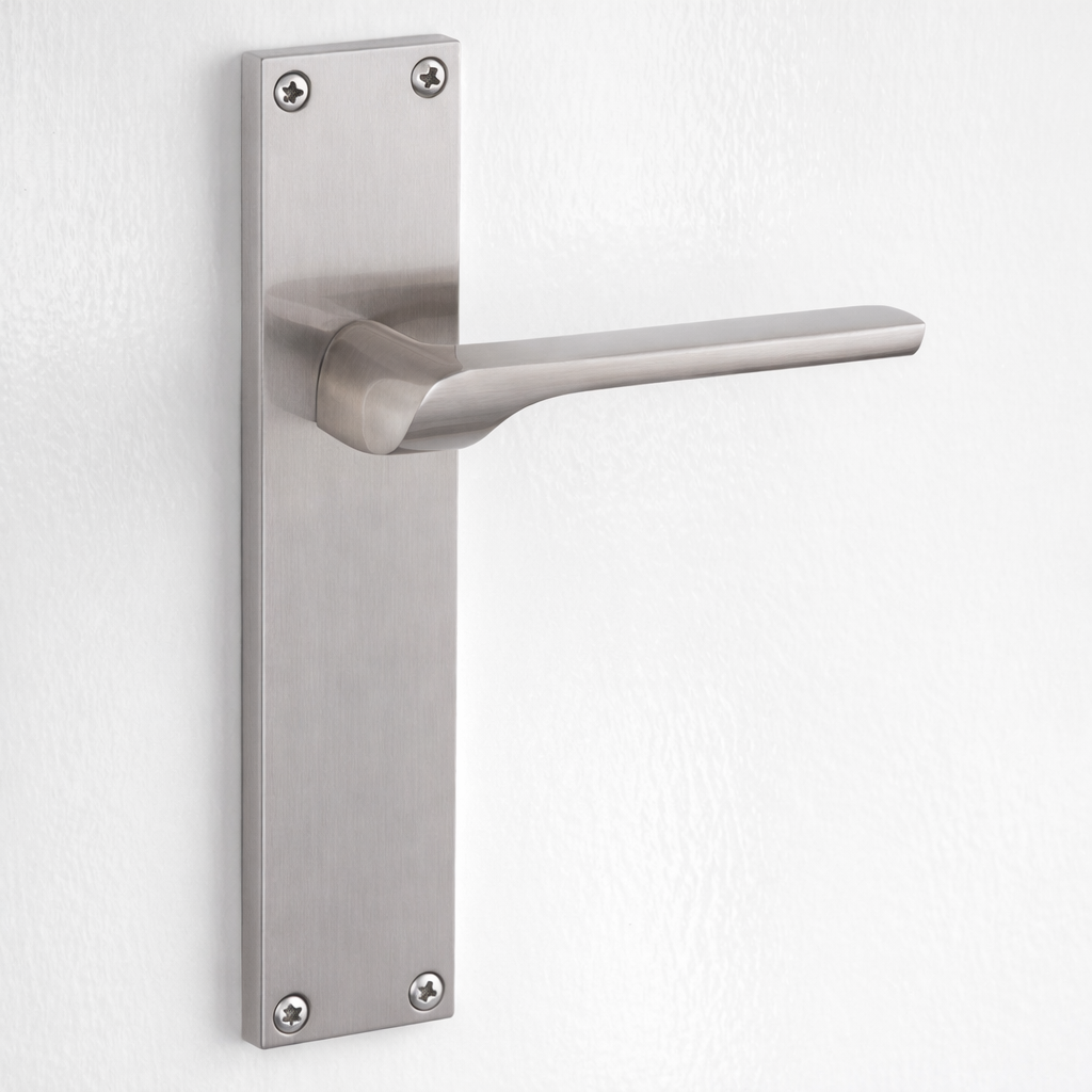 Model 559 handle with rectangular zamak plate in satin nickel finish for doors