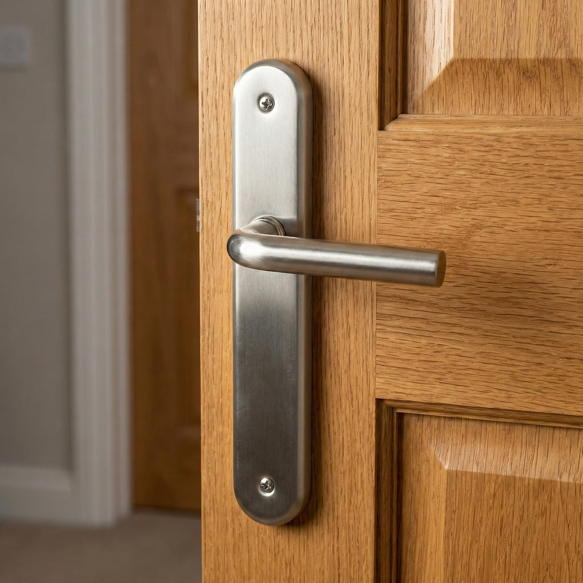 Béquille avec plaque ovale finition nickel satiné pour portes modèle « 6431 »