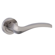 Tique door handle with round aluminum rosette